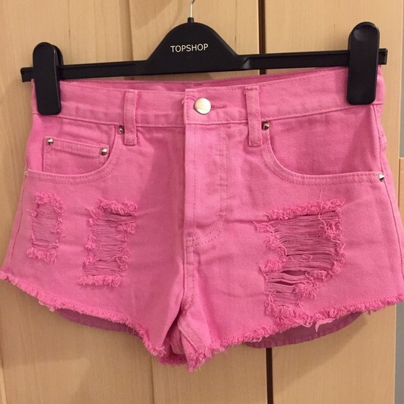 Forever 21 Pants - FAVORITE pink jean shorts