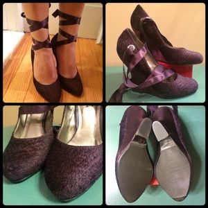 BCBG Paris Wedge velvet pumps, satin bow ⚡️SALE ⚡️