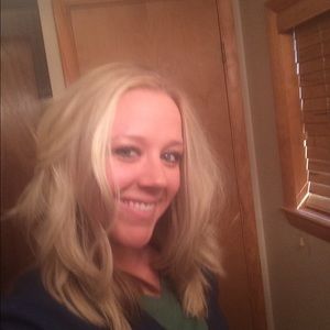 Meet your Posher, Lindsey