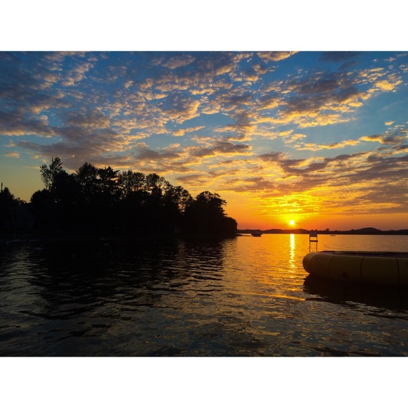 Meet your Posher, Sarah - Picture 1 of 1