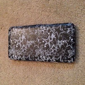 Never been used wallet still has the tags!