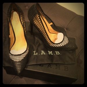 🔴SOLD🔴LAMB 'Sandy' black pump size 10