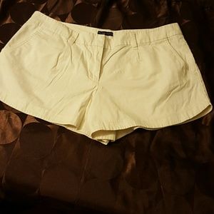 New York & Company beige shorts