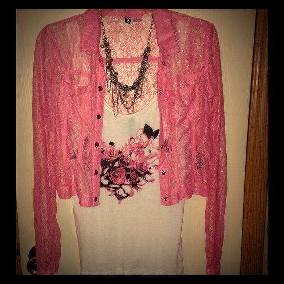 Cute tank with pink roses