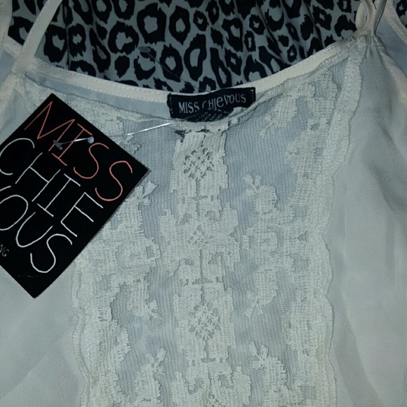 Blouse - Picture 2 of 3