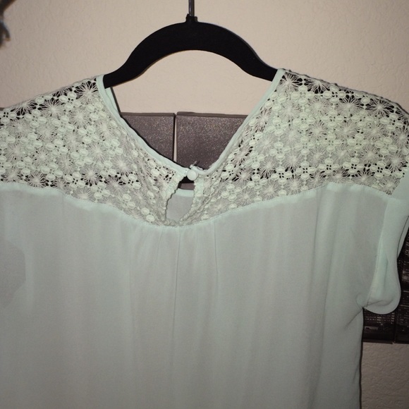 shirt - Picture 4 of 4