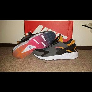 Nike huaraches