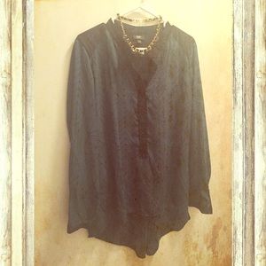 Oversized, silky, 3/4 button up green and black