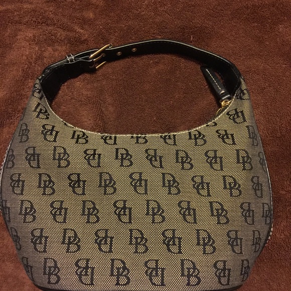 Dooney & bourke purse