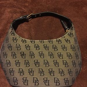 Dooney & bourke purse