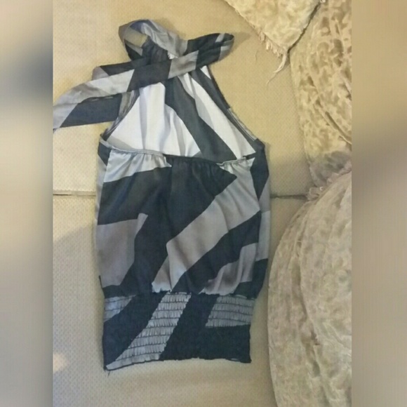 🚫Sold 🚫Black /grey halter blouse - Picture 2 of 4