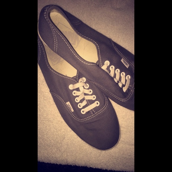 gray vans