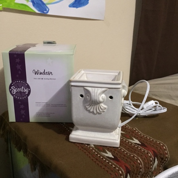 Full size scentsy warmer, new never used
