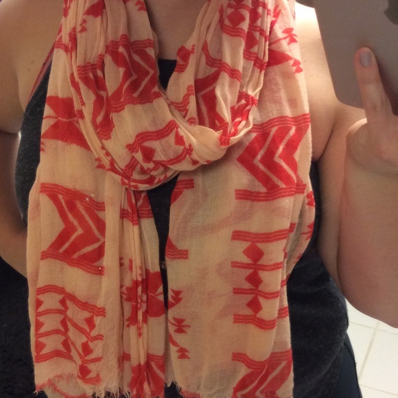 Aztec red and tan scarf