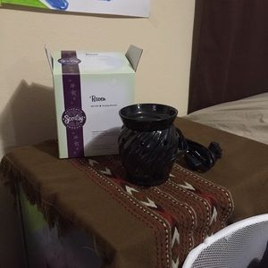 Scentsy warmer mid size new never used