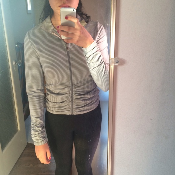 Calvin Klein performance jacket - Picture 3 of 3