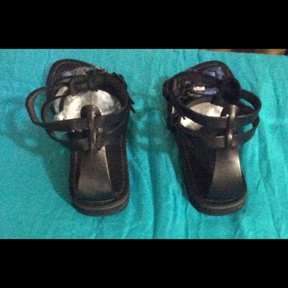 Almost New Italy Sandals - Picture 3 of 3