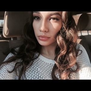 Meet your Posher, Alyssa