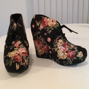 Journeys wedges