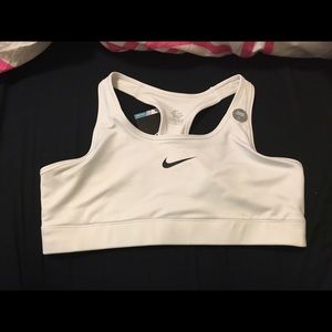 Nike pro sports bra