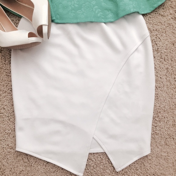 Dresses & Skirts - 🎉HP🎉Asymmetrical skirt