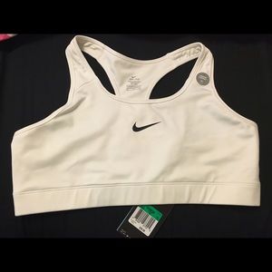 Nike pro sports bra