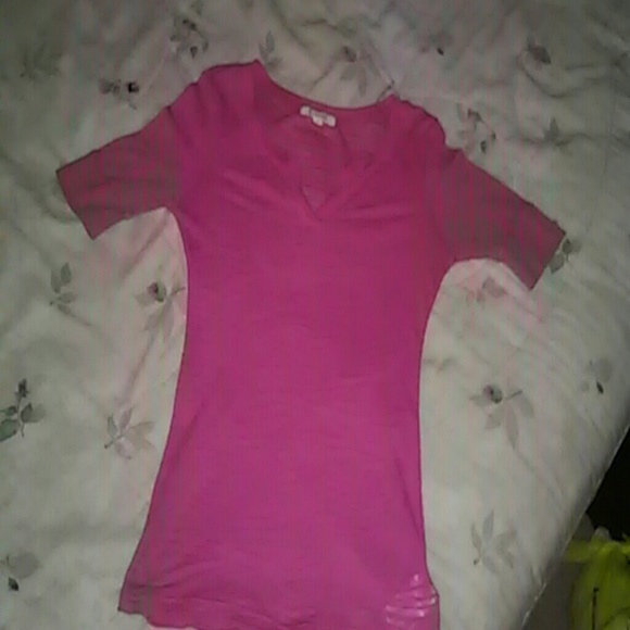 Pink shirt with sleeves mid upper arm