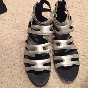 Cole Haan with Nike air.   Worn once.