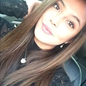 Meet your Posher, Alessandra