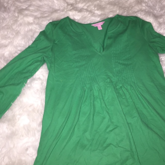 Lilly Pulitzer tunic top In a bright kelly green