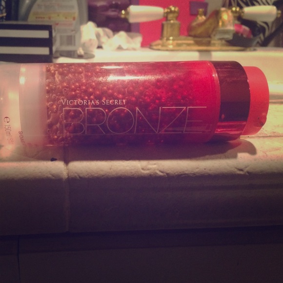 Victoria's Secret bronzing gel