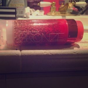 Victoria's Secret bronzing gel
