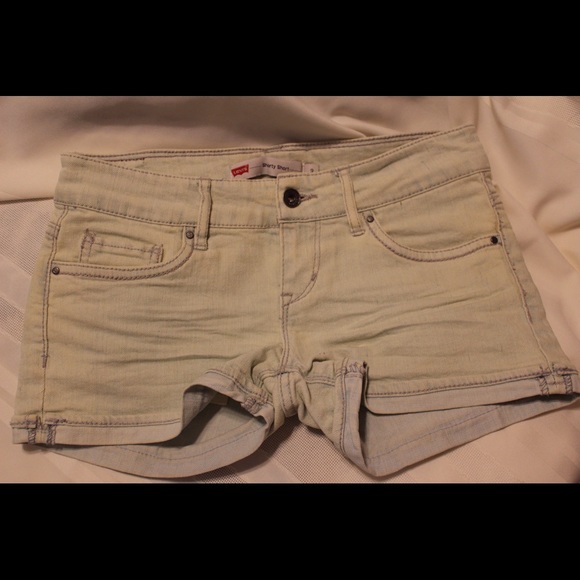 Short shorts