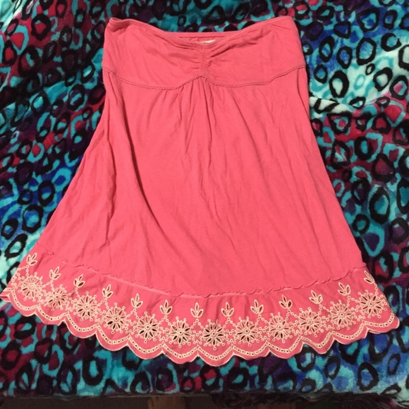 🌺Pink Hollister Strapless Shirt w/ Embroidery