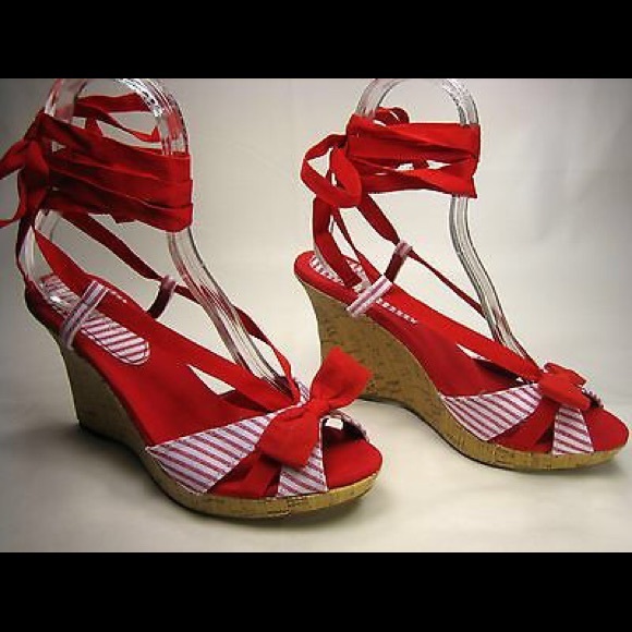Red and white wedges. Never worn. - Picture 3 of 4