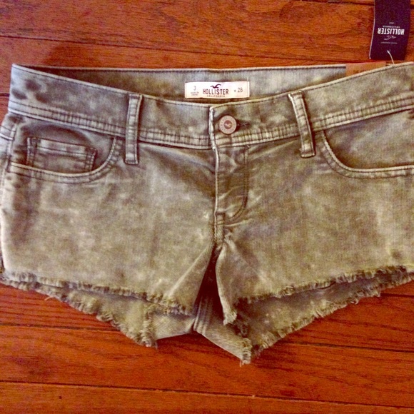New with tags! Hollister low rise short shorts