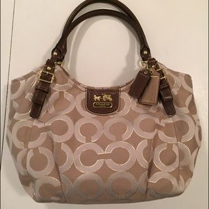 Large Coach handbag -Abigail