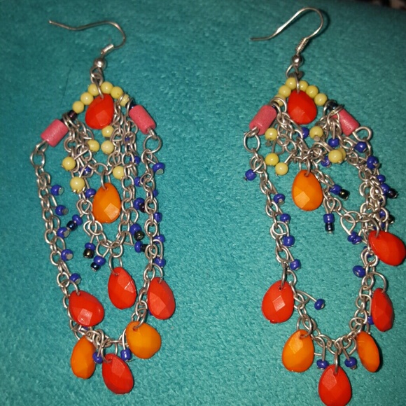 Beautiful Color earrings! - Picture 2 of 2
