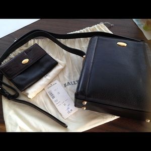 vintage bally shoulder bag!