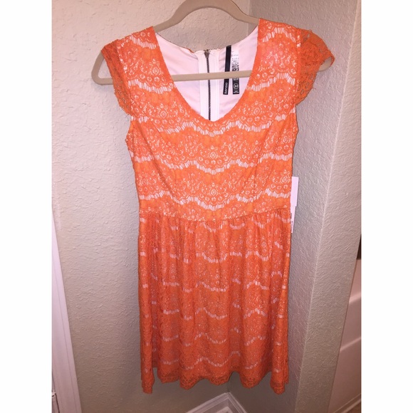 Lace short sleeve dress