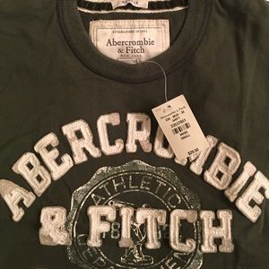 Brand new men's Abercrombie & Fitch T-Shirt