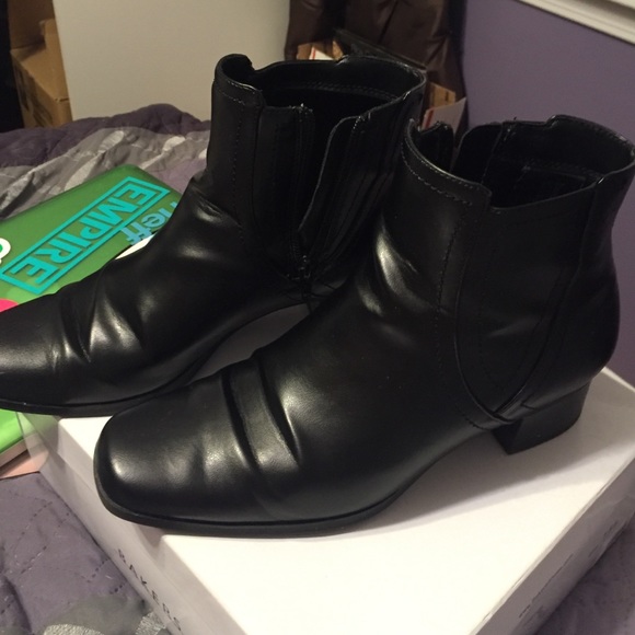 Black leather Booties 8W