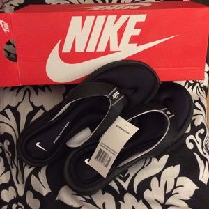 Women's Nike comfort sandals