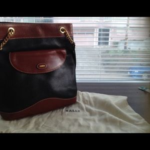 vintage bally shoulder bag!
