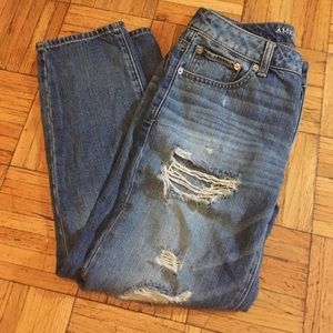 American eagle cropped boyfriend jeans