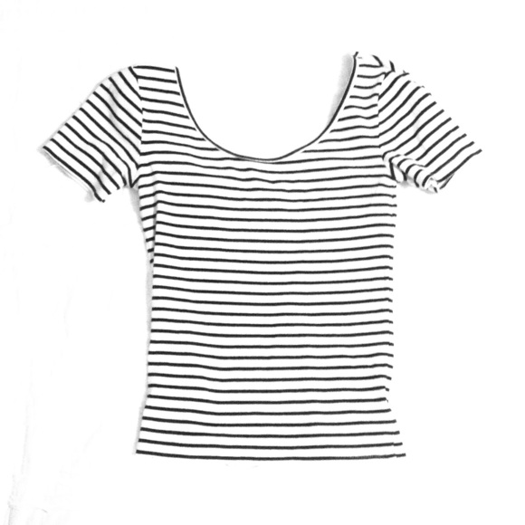 Aeropostale Black and white striped crop top