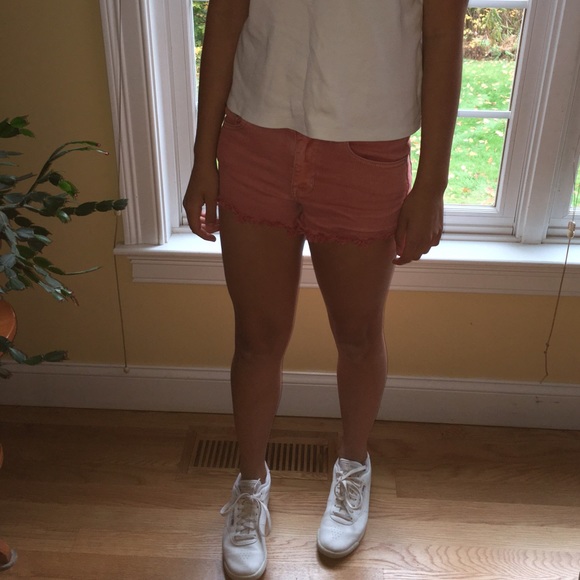 Pacsun Bullhead Salmon-Coloured Shorts