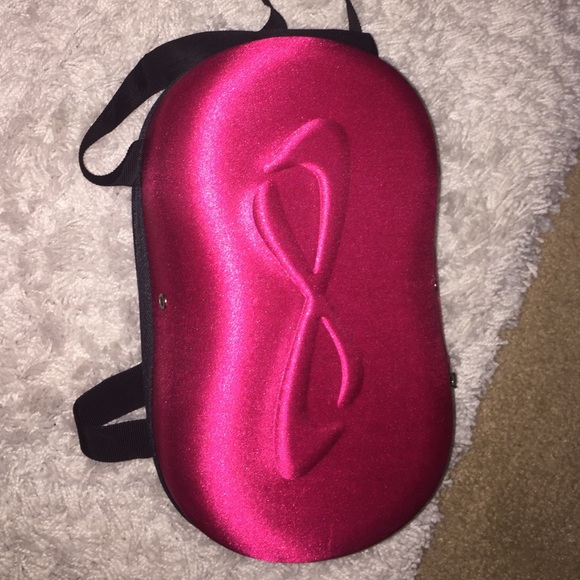 infinity shoe case