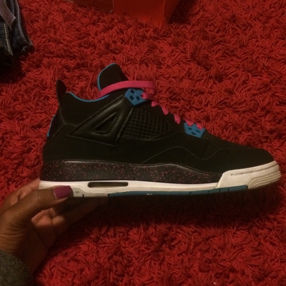 Jordan retro 4