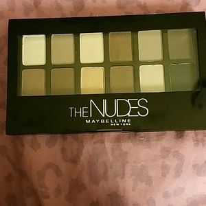 Maybelline nude eyeshadow pallet